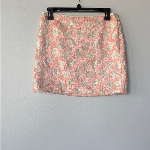 Banana Republic Dresses & Skirts - Banana Republic Women's full sequin lined Cream and coral 🪸 print Skirt